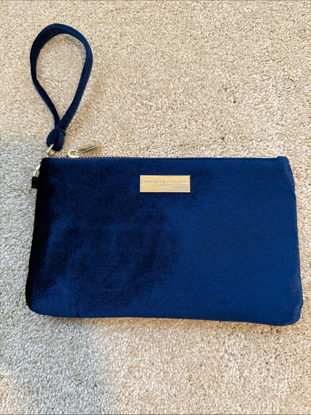 Adrienne Vittadini Dark Blue Velvet Wristlet with built in charger